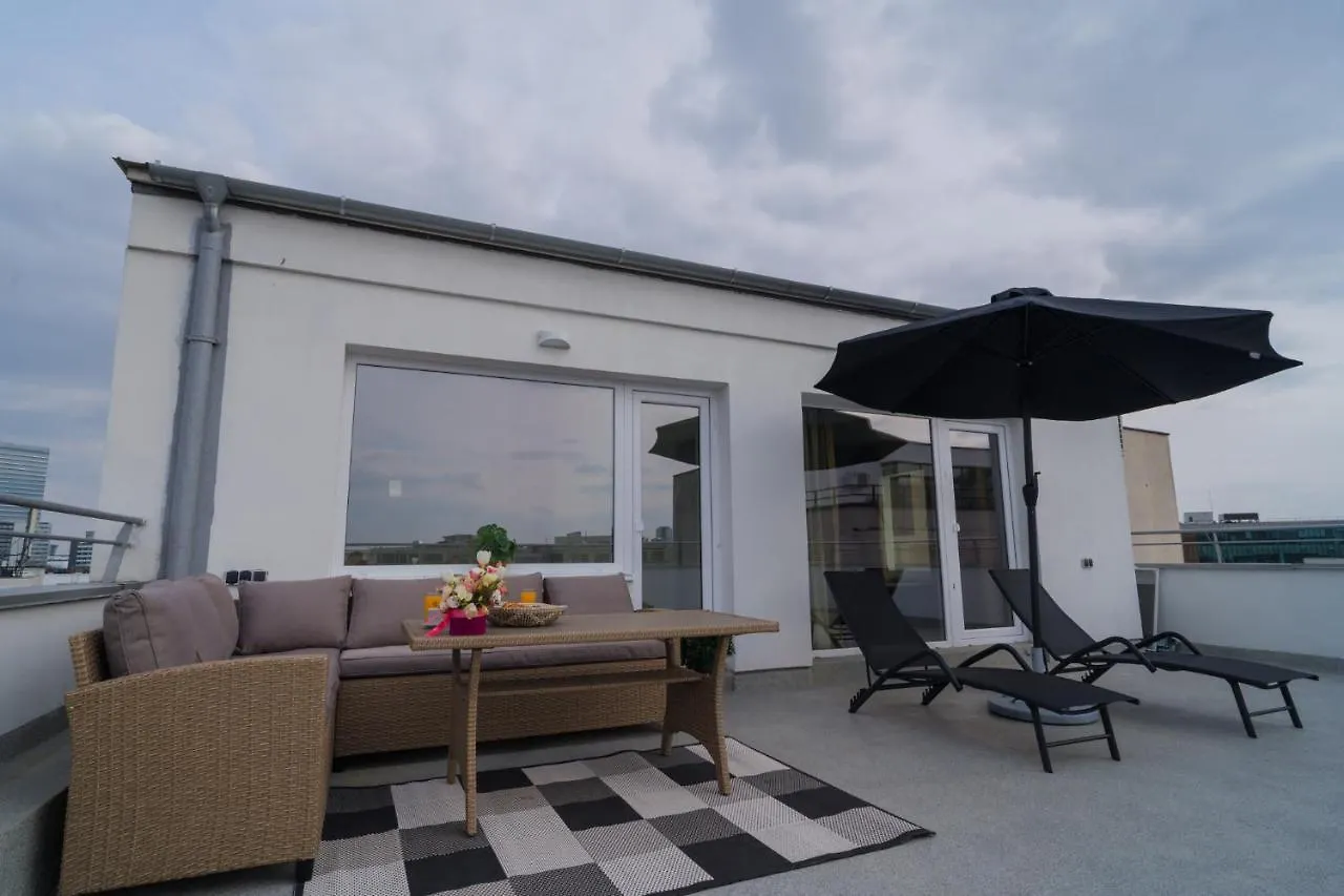 Penthouse With Huge Rooftop Terrace & City View Bucharest