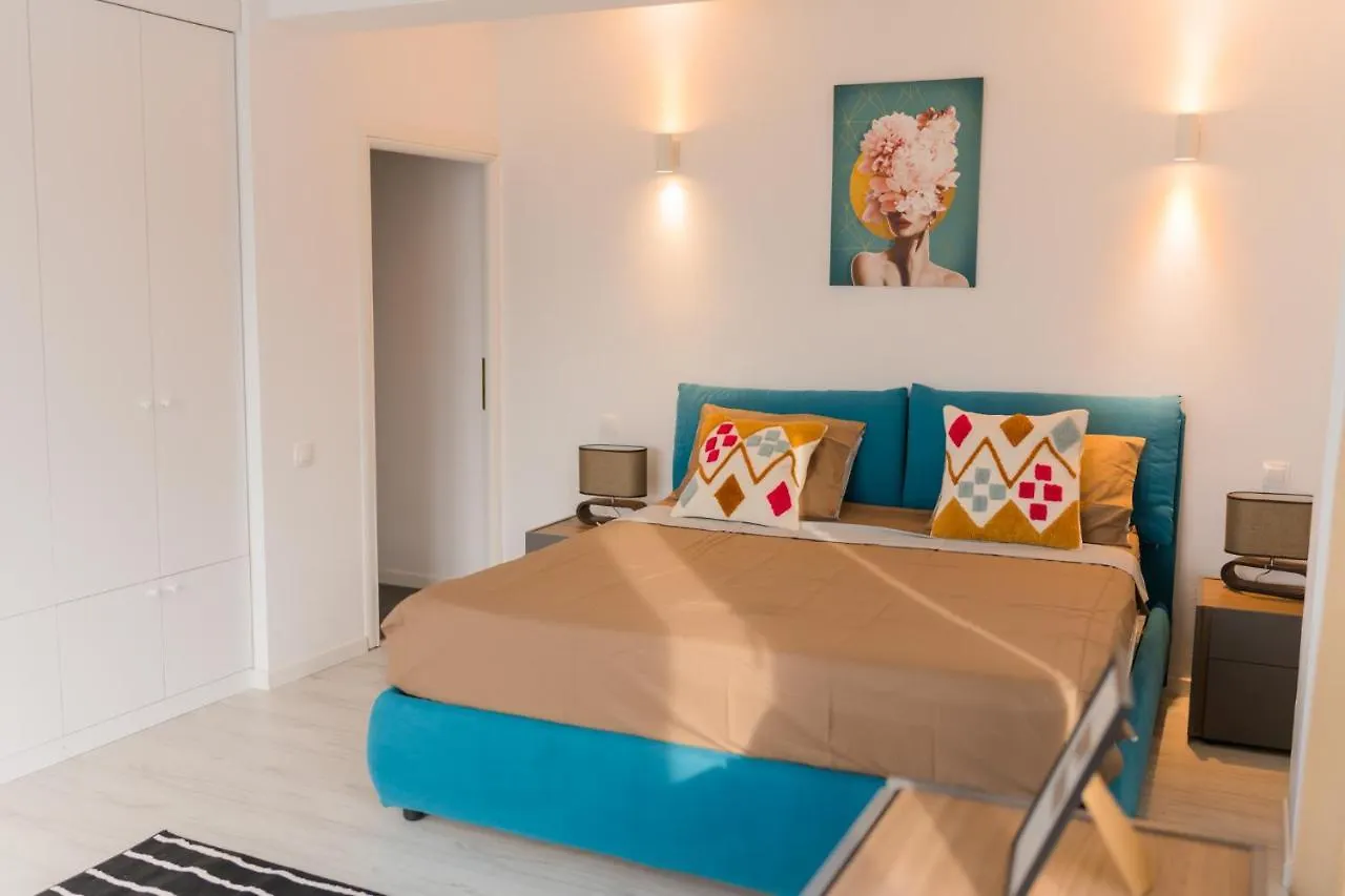 Apartment Penthouse With Huge Rooftop Terrace & City View Bucharest