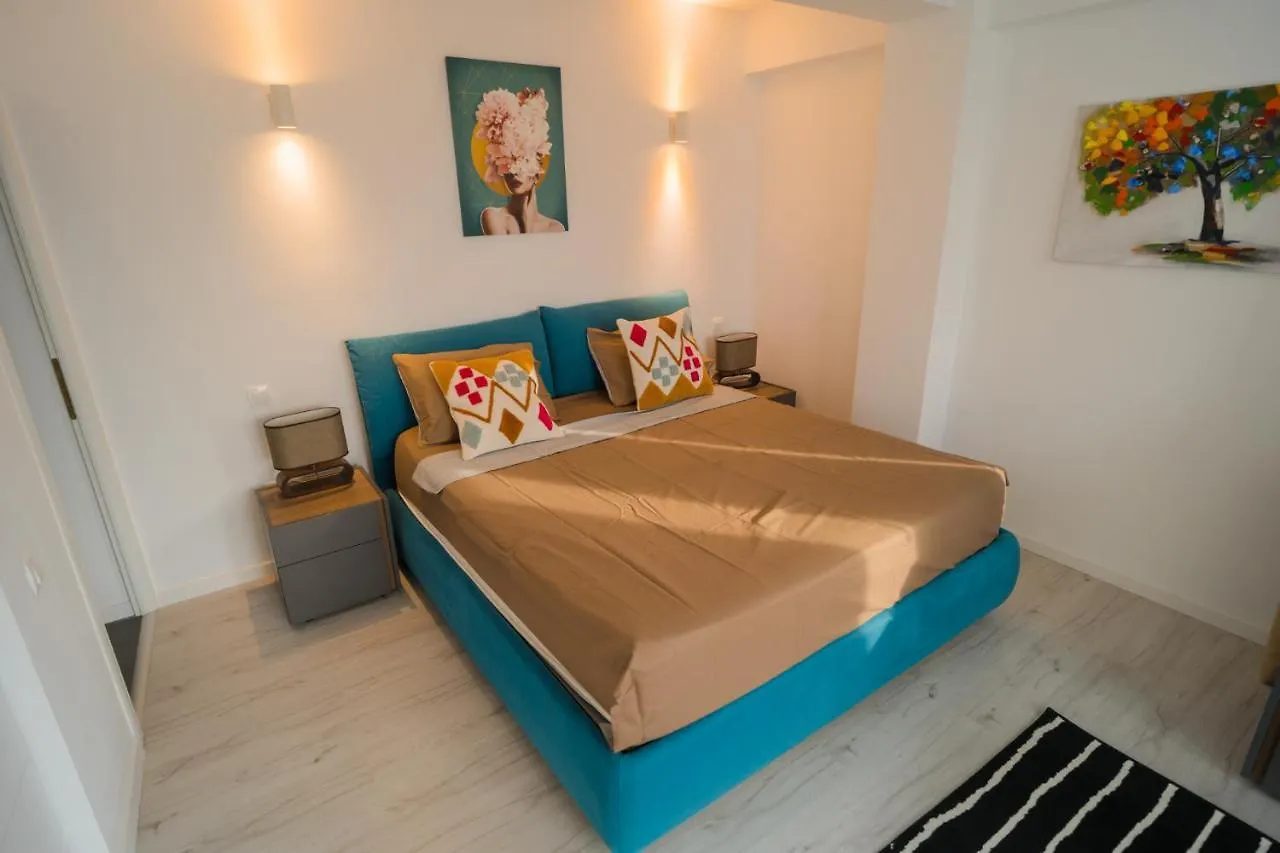 Penthouse With Huge Rooftop Terrace & City View Bucharest