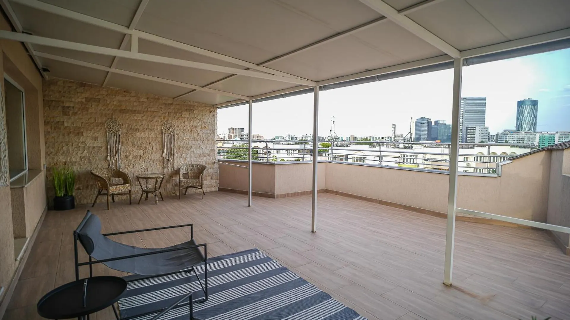 Penthouse With Huge Rooftop Terrace & City View Bucharest Romania