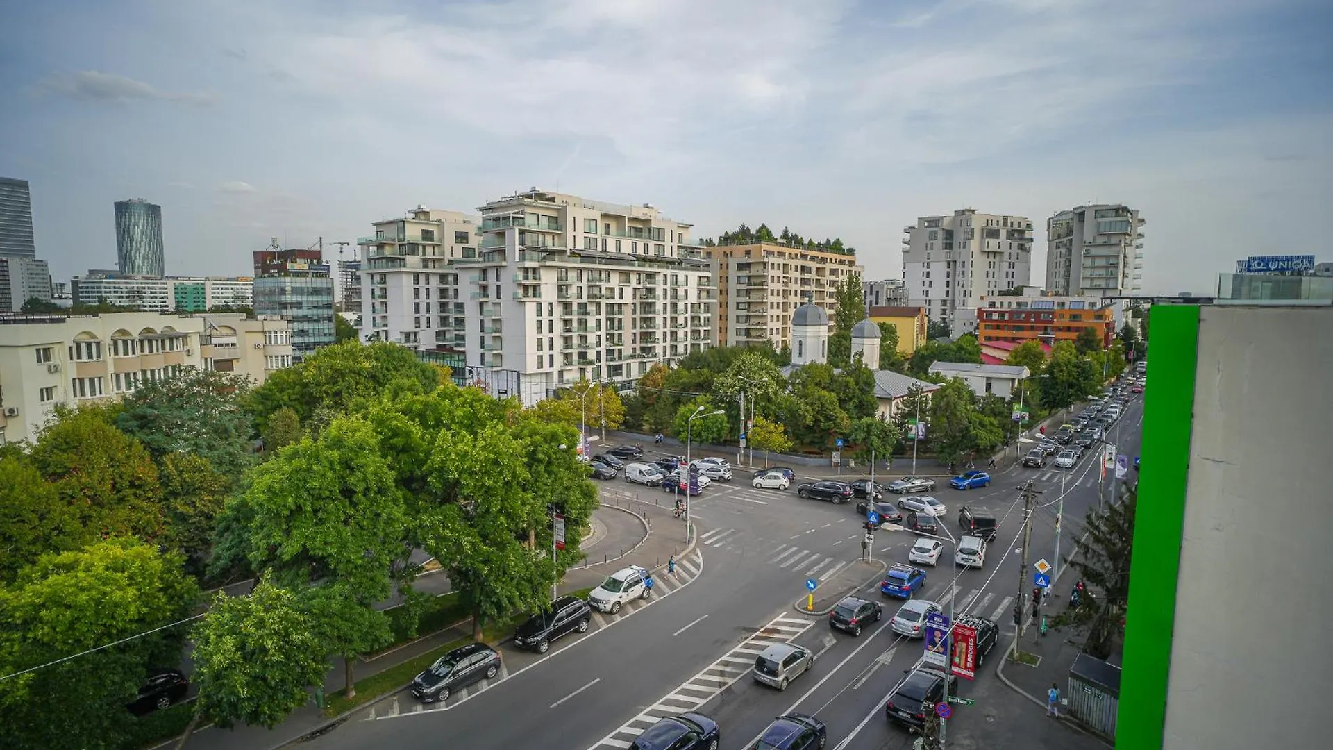 Apartment Penthouse With Huge Rooftop Terrace & City View Bucharest