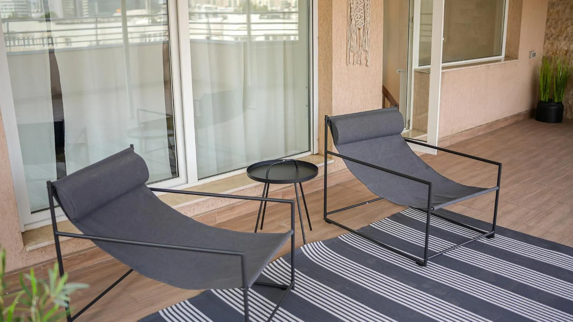 Apartment Penthouse With Huge Rooftop Terrace & City View Bucharest Romania