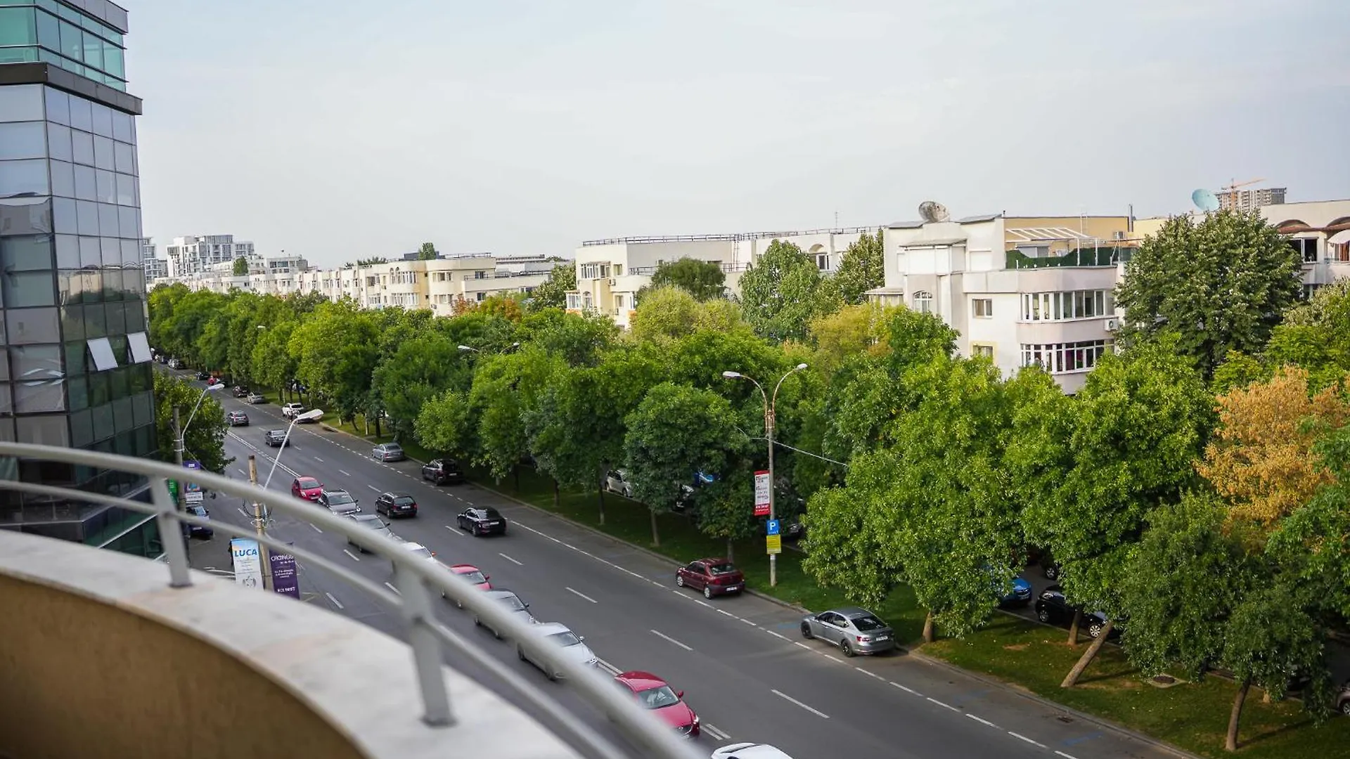 Penthouse With Huge Rooftop Terrace & City View Bucharest