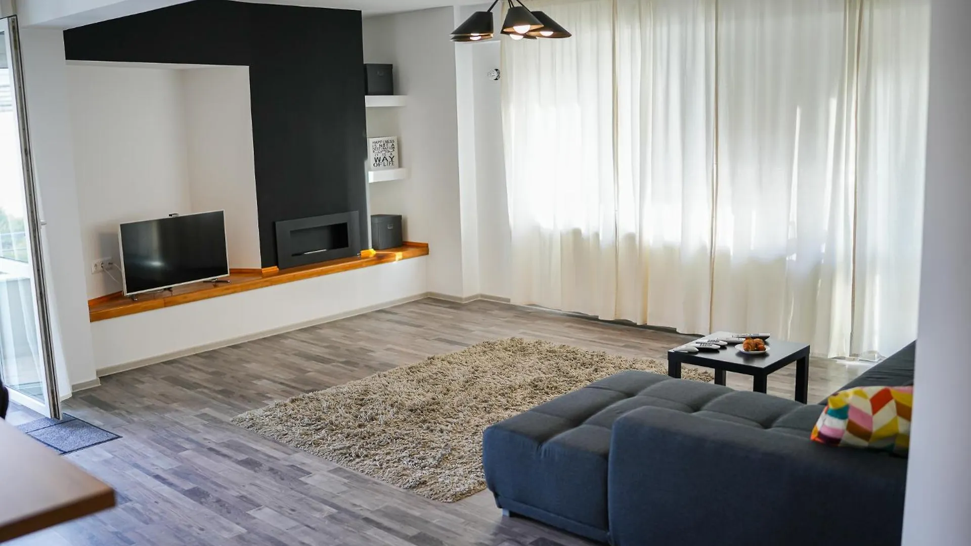 Apartment Penthouse With Huge Rooftop Terrace & City View Bucharest