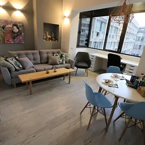 Cozy Novotel Studio - Free Minibar - Quiet & Peace Apartament