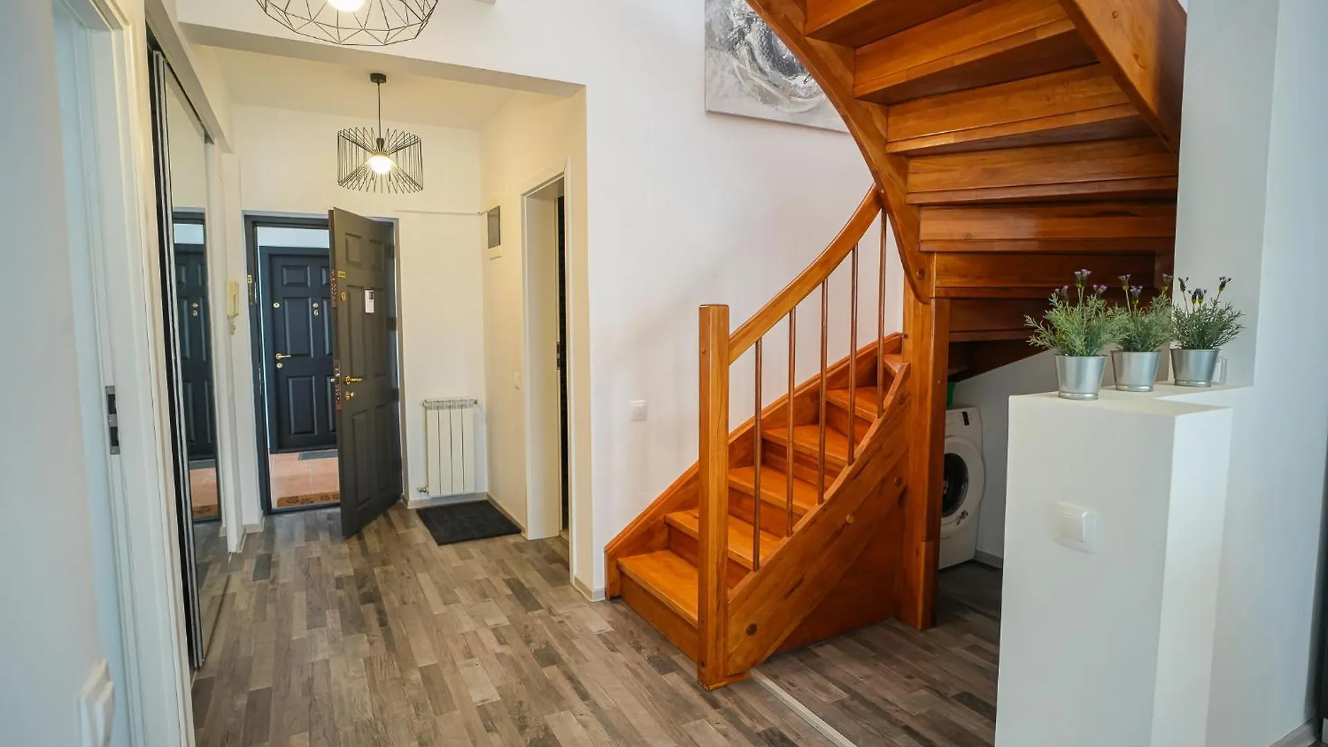 Penthouse With Huge Rooftop Terrace & City View Bukarest 0*,  Rumänien