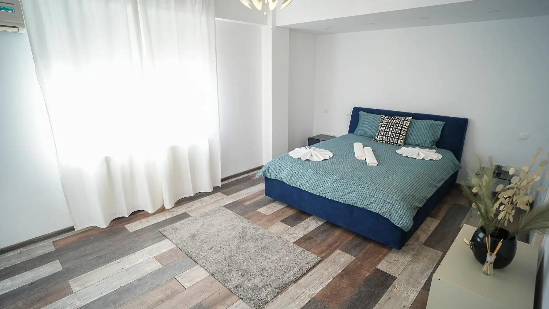 Penthouse With Huge Rooftop Terrace & City View Bukarest 0*,  Rumänien